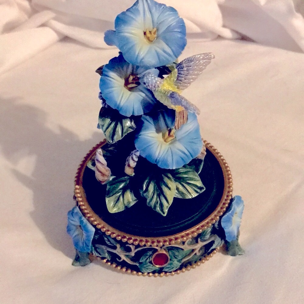 Hummingbird Treasury Bell Jar Collection
